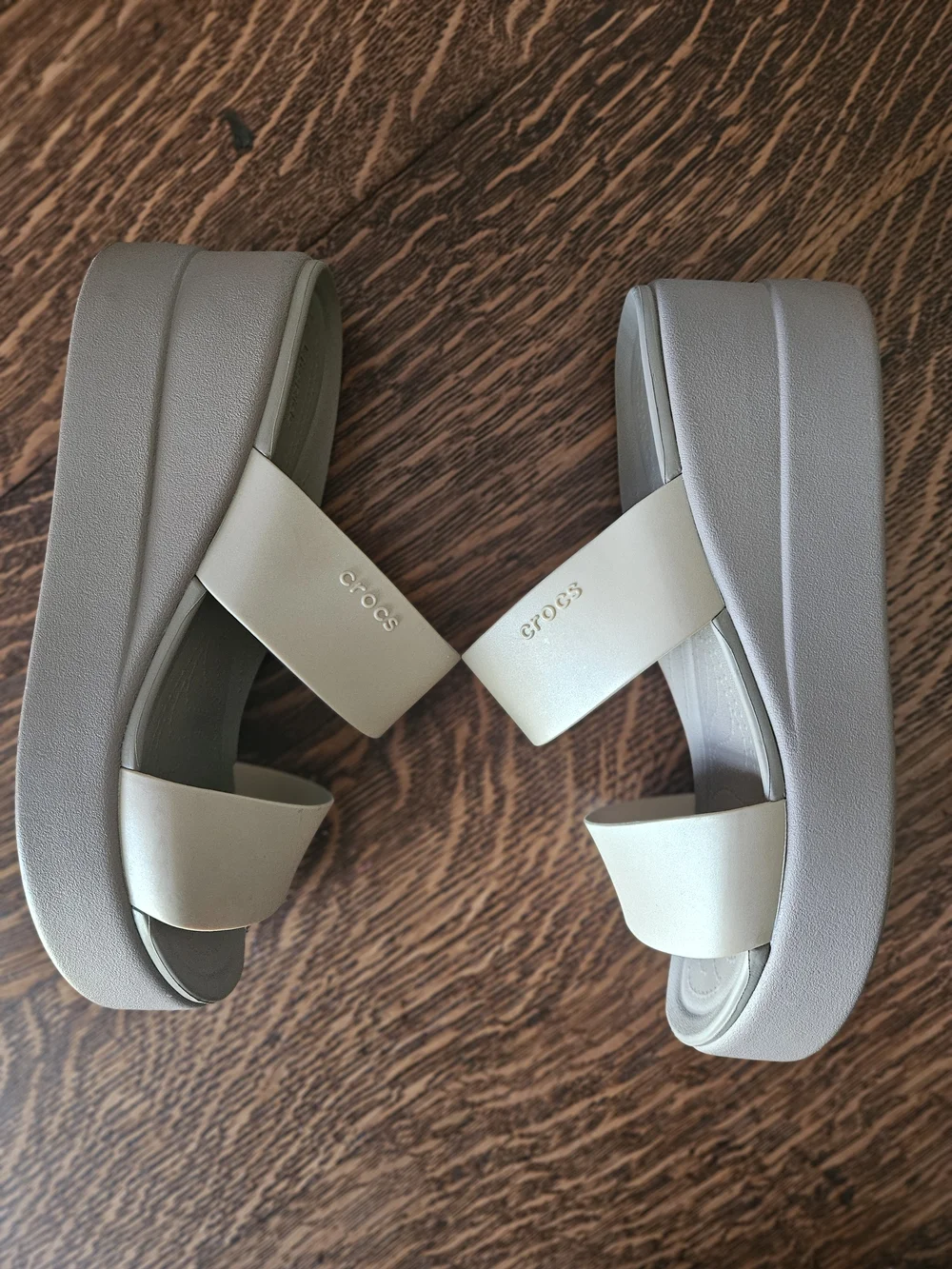 Crocs Brooklyn Low Wedge Two Strap Sandals Women’s 8 Beige Taupe